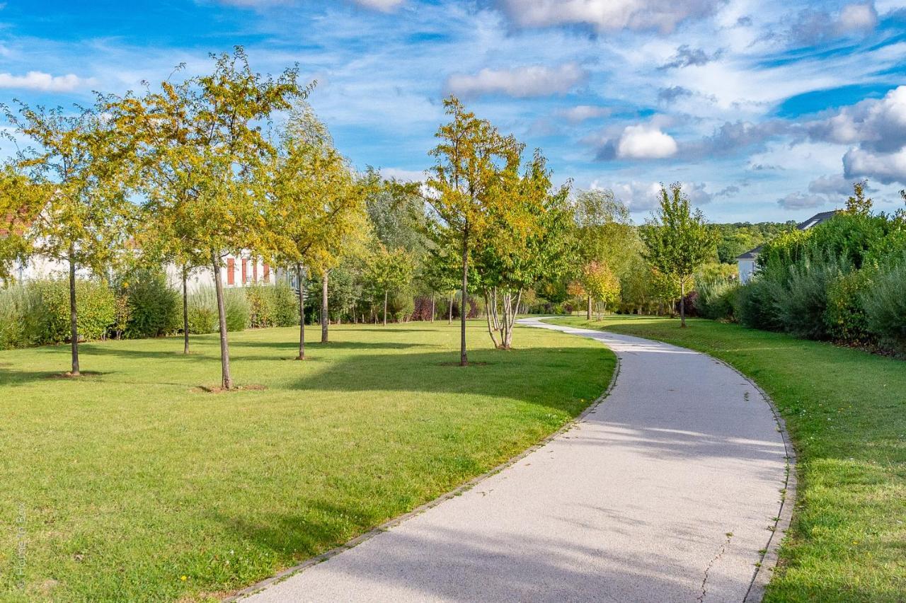 Gite La Villa Omagny Paris Marne-La-Vallee Екстер'єр фото